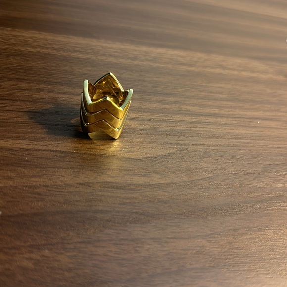 3 Gold Rings - Picture 3 of 3